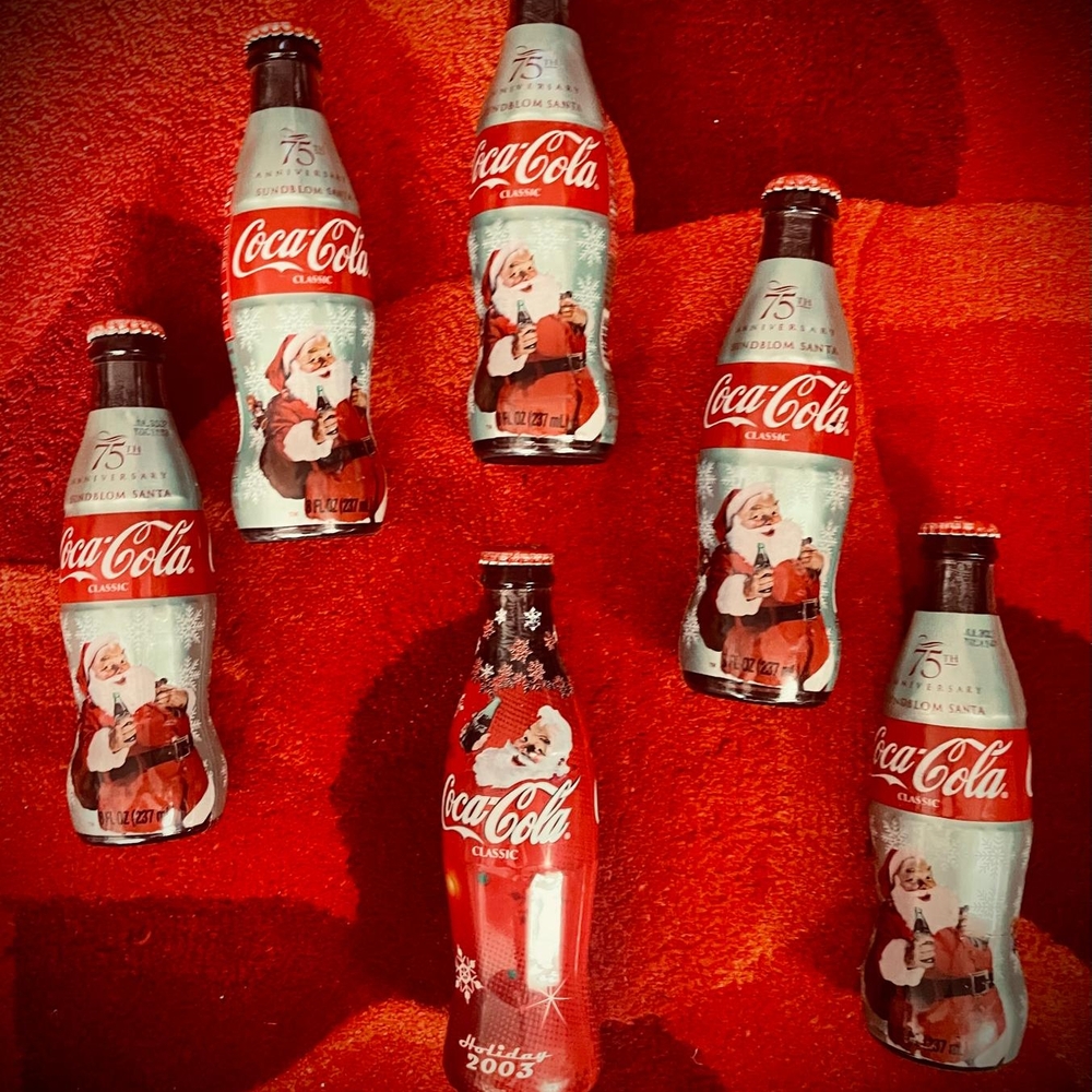 🎄 6 COCA-COLA CHRISTMAS BOTTLES - 8OZ - GLASS - FULL & SEALED***